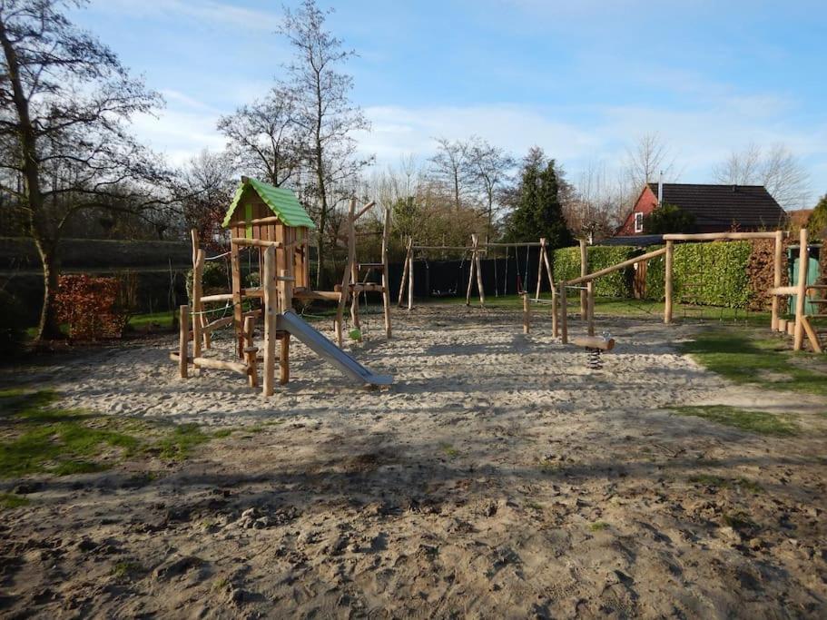 Comfortabel En Gezellig Vakantiehuis Bij Het Strand Wemeldinge Exterior photo