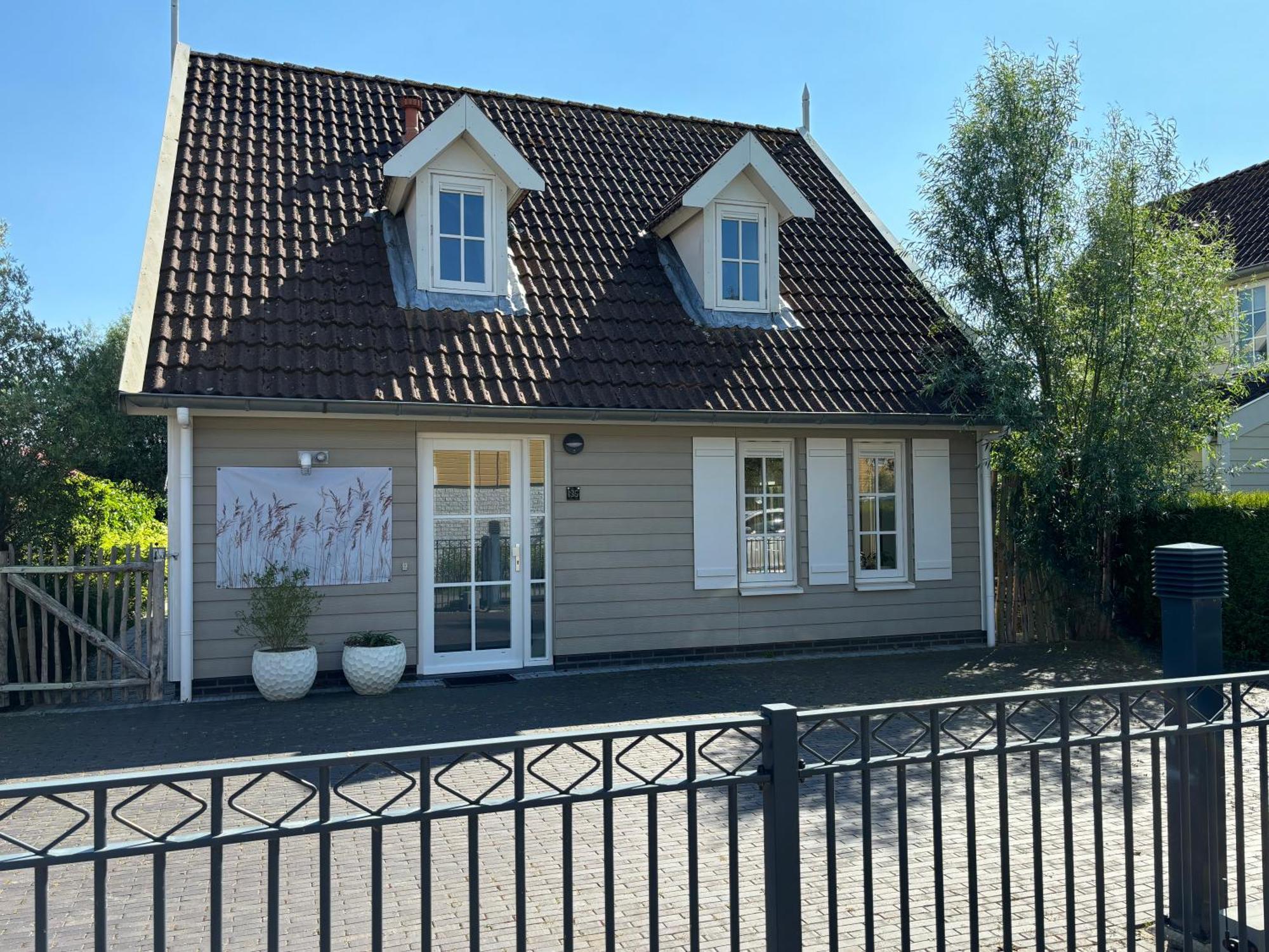 Comfortabel En Gezellig Vakantiehuis Bij Het Strand Wemeldinge Exterior photo