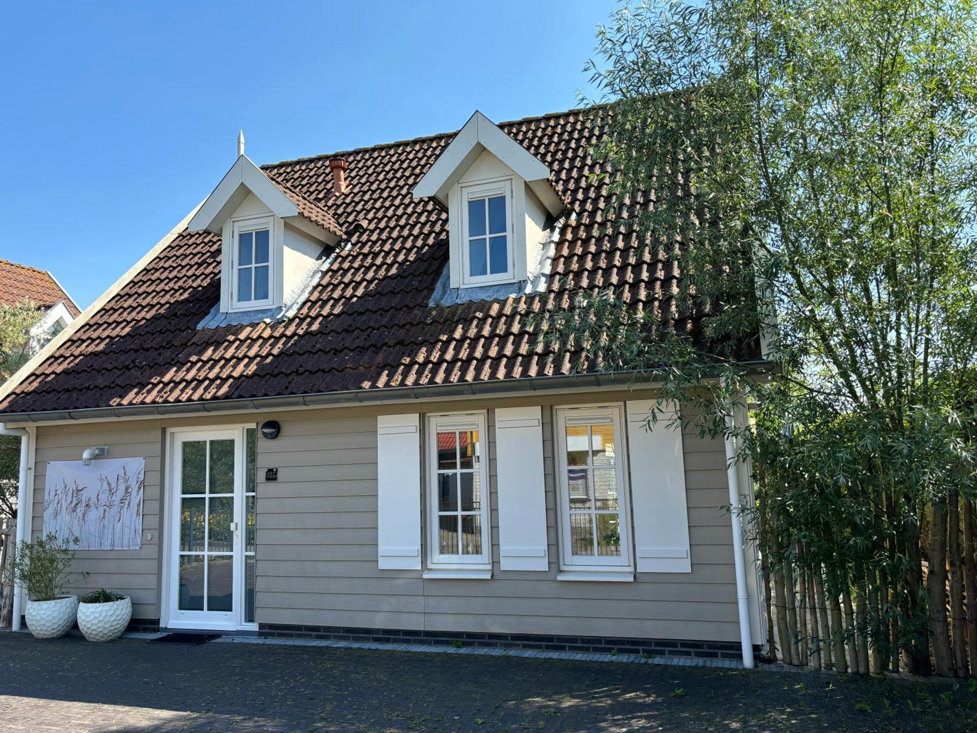 Comfortabel En Gezellig Vakantiehuis Bij Het Strand Wemeldinge Exterior photo